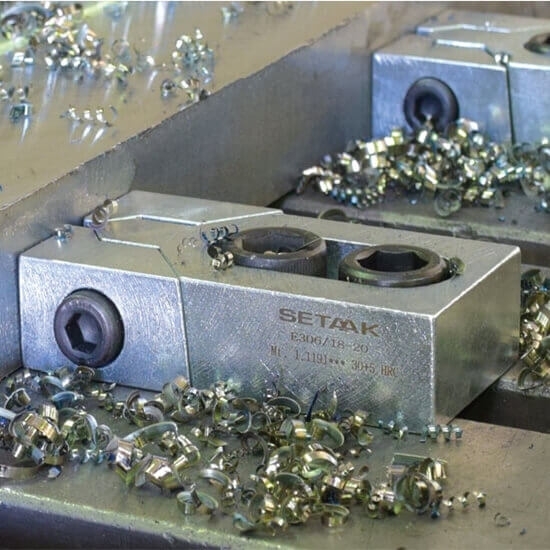 تصویر E3060 بغل بند | PULL-DOWN CLAMP E3060